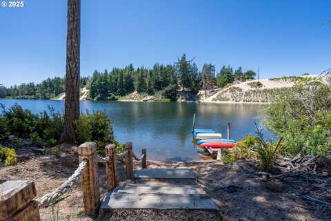 70298 HIGHWAY 101, North Bend, OR 97459