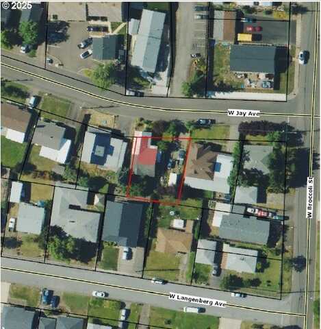 2745 W JAY AVE, Roseburg, OR 97471