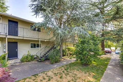 6825 SW CAPITOL HILL RD, Portland, OR 97219