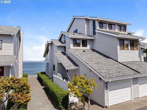 765 5TH AVE, Hammond, OR 97121