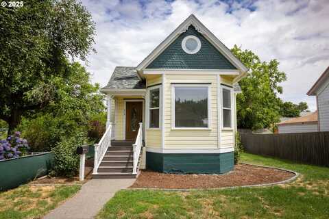 215 W 9TH ST, The Dalles, OR 97058