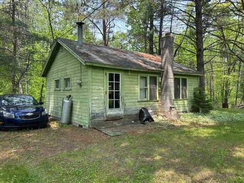 4747 Middle Point, Alger, MI 48610