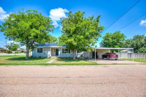 1010 Ave D, Ballinger, TX 76821