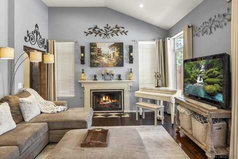 838 Masters Dr, Oceanside, CA 92057