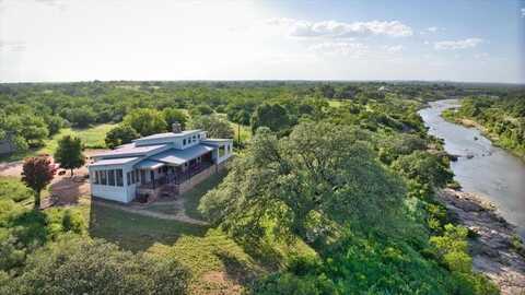 4177 Mas-O-Llan County Road, Mason, TX 76856