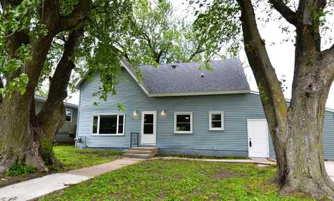 280 N 3rd Street, McCallsburg, IA 50154