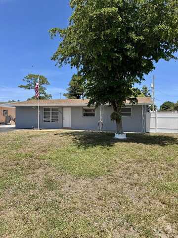 790 Sarazen Drive, West Palm Beach, FL 33413