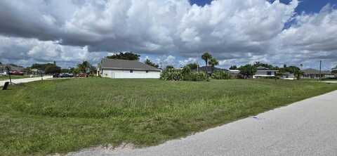 801 SW Amethist Terrace, Port Saint Lucie, FL 34953