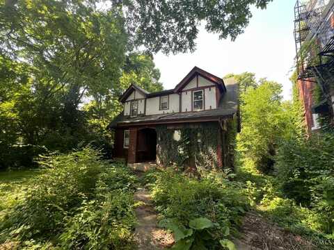 813 Fred Shuttlesworth Circle, Cincinnati, OH 45229
