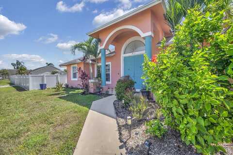 3982 SW Kabane Street, Port Saint Lucie, FL 34953