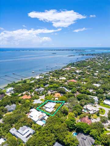 104 Hillcrest Drive, Sewalls Point, FL 34996
