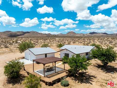 2677 Comer Ln, Landers, CA 92285