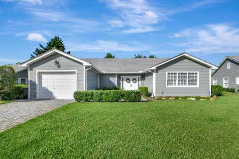 15 Holly Drive, Boynton Beach, FL 33436