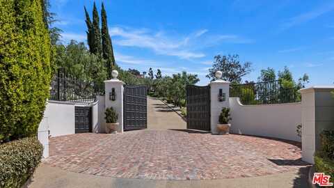 9904 Kip DR, BEVERLY HILLS, CA 90210