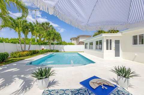 131 Cruiser Road S, North Palm Beach, FL 33408