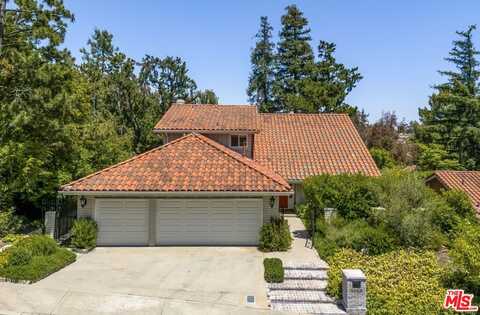 2968 Nicada Dr, Los Angeles, CA 90077
