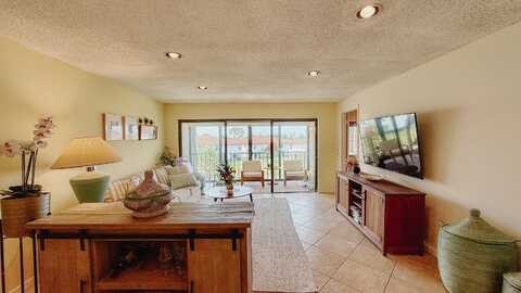 4090 Tivoli Court, Lake Worth, FL 33467