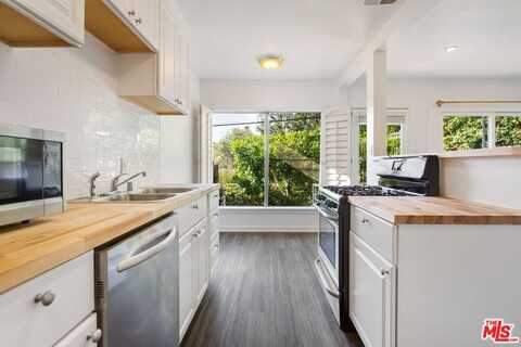 6915 Paseo Del Serra, Los Angeles, CA 90068