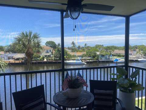 18 Royal Palm Way, Boca Raton, FL 33432