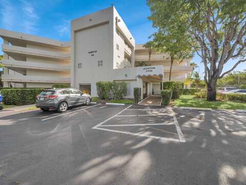3186 Via Poinciana, Lake Worth, FL 33467