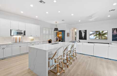 12025 Aviles Circle, Palm Beach Gardens, FL 33418