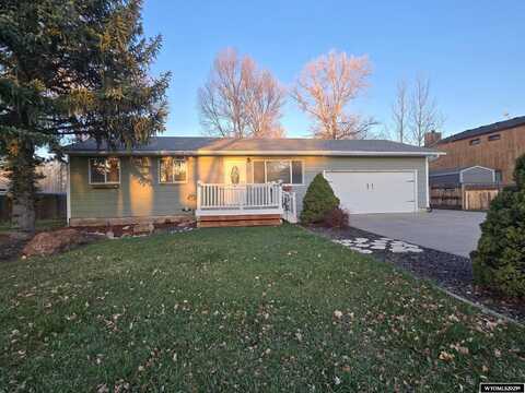 341 E Cottonwood, Mountain View, WY 82939