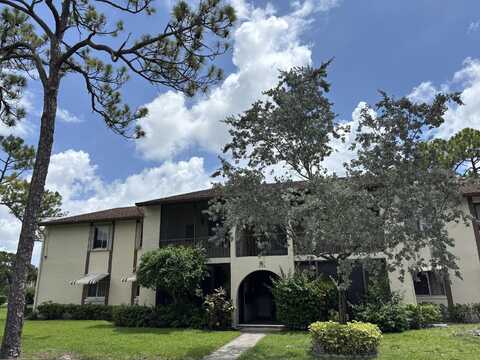 335 Knotty Pine Circle, Greenacres, FL 33463