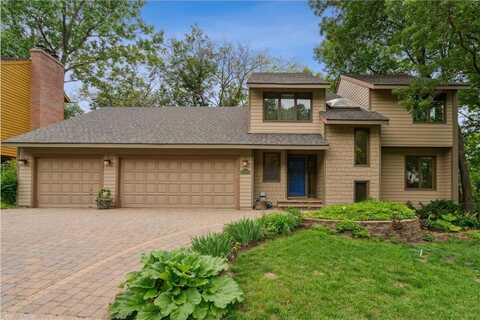 8032 Telegraph Road, Bloomington, MN 55438