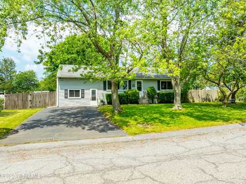 11 Pershing Drive, Colonie, NY 12110