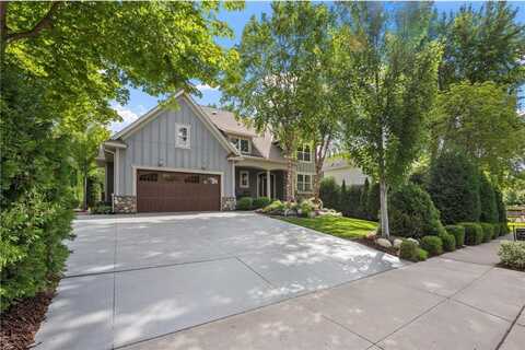 221 George Street, Excelsior, MN 55331