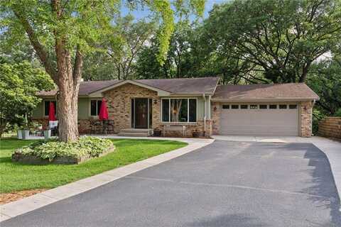 10270 S Oak Shore Drive, Lakeville, MN 55044