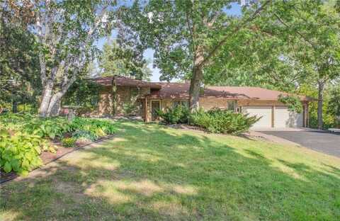 4111 Auburn Drive, Minnetonka, MN 55305