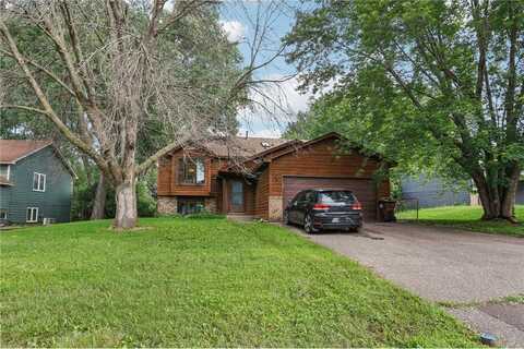 1360 Granite Lane N, Oakdale, MN 55128