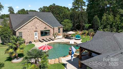 3981 Spinnaker Place, Denver, NC 28037