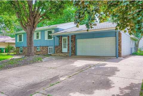 10465 Osage Street NW, Coon Rapids, MN 55433