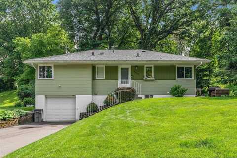 16419 Seymour Drive, Minnetonka, MN 55345