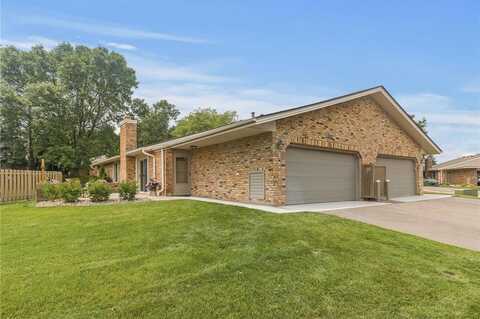 1965 Juneau Lane N, Plymouth, MN 55447