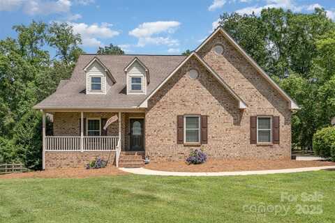 135 Oak Creek Drive, Rockwell, NC 28138