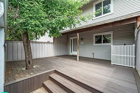 6621 Gretchen Lane N, Oakdale, MN 55128