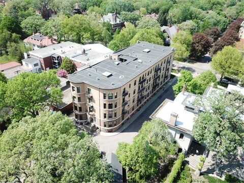 11 Summit Court, Saint Paul, MN 55102