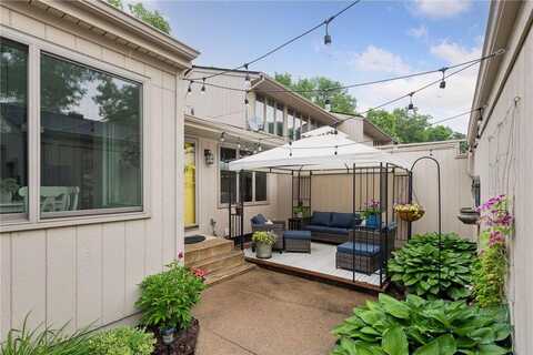 1623 Black Oaks Place N, Plymouth, MN 55447