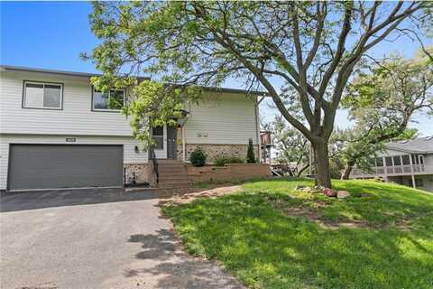 3576 Avon Court, Woodbury, MN 55125