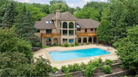 6541 Beach Road, Eden Prairie, MN 55344