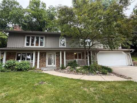 2611 Kyle Avenue N, Golden Valley, MN 55422