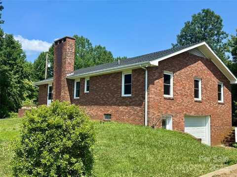 6369 Pinnacle Mountain Road, Zirconia, NC 28806