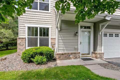 3001 Chamberlain Street N, Maplewood, MN 55109