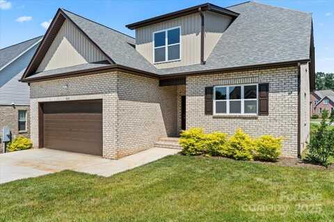 1033 12th Avenue Drive NW, Hickory, NC 28601