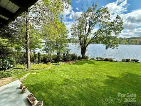 43 Chimney Point, Lake Toxaway, NC 28747