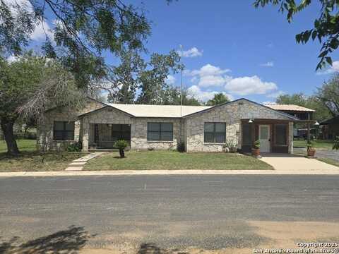 501 Green Street, Poth, TX 78147