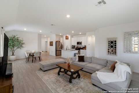 10626 Erinita, Converse, TX 78109
